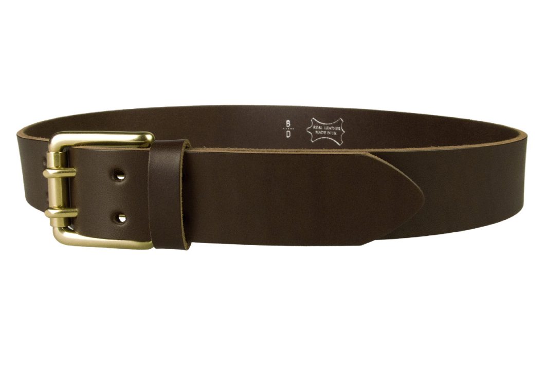 Dark Brown Jeans Belt With Solid Brass Buckle.A superior quality British made Dark Brown leather jeans belt with Solid Brass Buckle. Made with one single piece of Italian vegetable tanned leather along with Italian made double prong roller buckle. A smart addition to a pair of jeans or casual outfit. 1.5 Inch Wide. Full Grain Vegetable Tanned Leather. Approx 4mm thick.