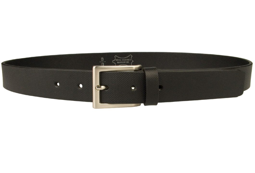 Engineering Knurl Pattern Belt. Black Leather Belt 1 3/16 inch (3cm) Wide Approx. Ideal For Suits and Smart Pants. Made with Italian Full Grain Vegetable Tanned Leather. Italian made hand brushed nickel plated buckle. Made In UK By British Craftsmen. Long Lasting 4mm thick leather.