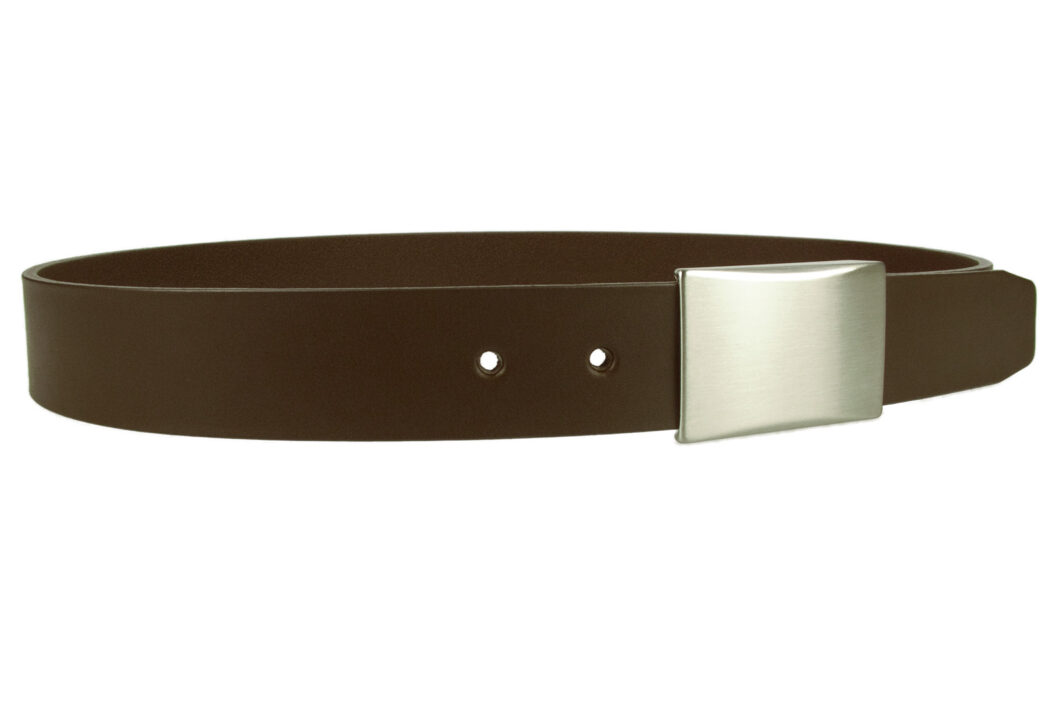 Plaque Belt Brown Leather Made In UK. Italian Full Grain Vegetable Tanned Leather. Hand Brushed Nickel Plated and Lacquered Plate Buckle. Five Adjustment Holes. Free Sliding Belt Loop. 1 3/8 INCH Wide. Leather thickness 3.5 - 4mm.