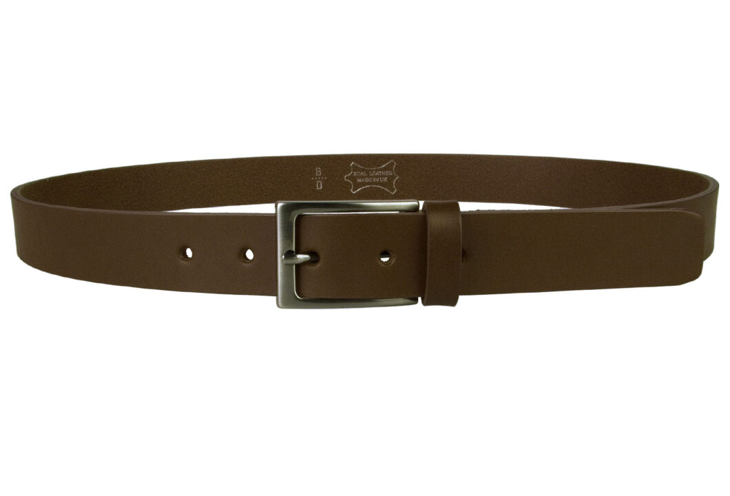 Dark Brown Leather Belt With Gun Metal Buckle. Made In UK By Skilled British Craftsmen. Dark Brown Italian Full Grain Vegetable Tanned Leather. Italian Made Hand Brushed and Lacquered Dark Grey Gun Metal Buckle. 1 3/16 wide Wide (3cm). Strong Riveted Return.